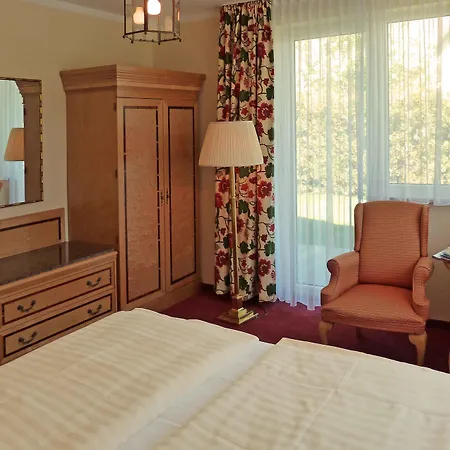 因塞尔霍夫维内塔酒店 泽姆平