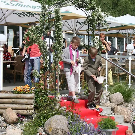 因塞尔霍夫维内塔酒店 泽姆平