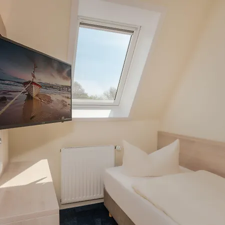 因塞尔霍夫维内塔酒店 度假村 泽姆平