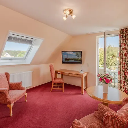 因塞尔霍夫维内塔酒店 度假村 泽姆平