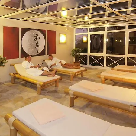 因塞尔霍夫维内塔酒店 度假村 泽姆平